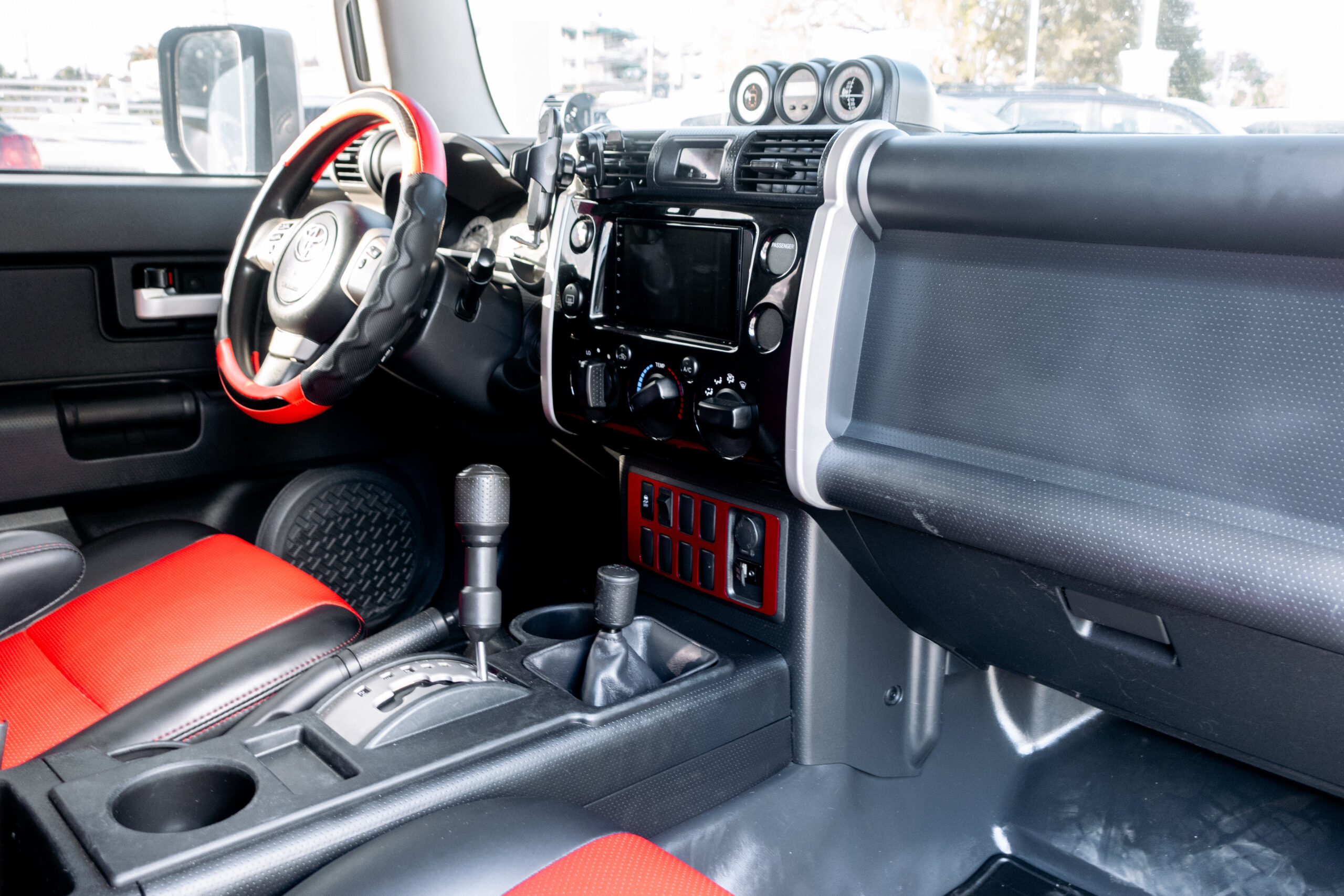 
								Toyota FJ Cruiser 2013 full									