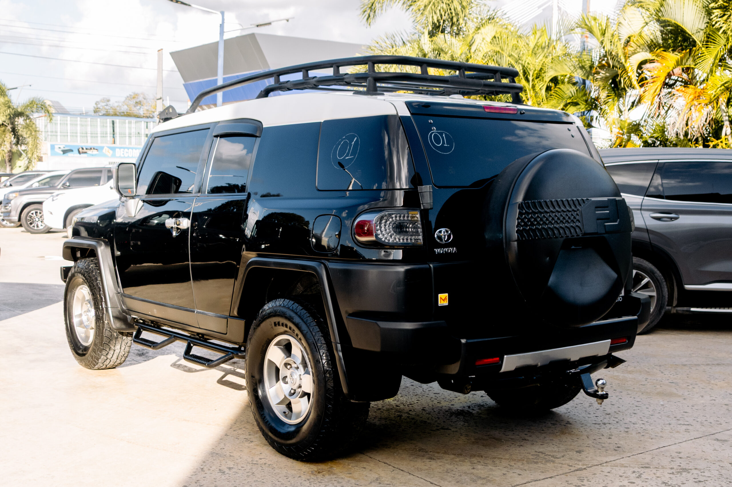 
								Toyota FJ Cruiser 2013 full									