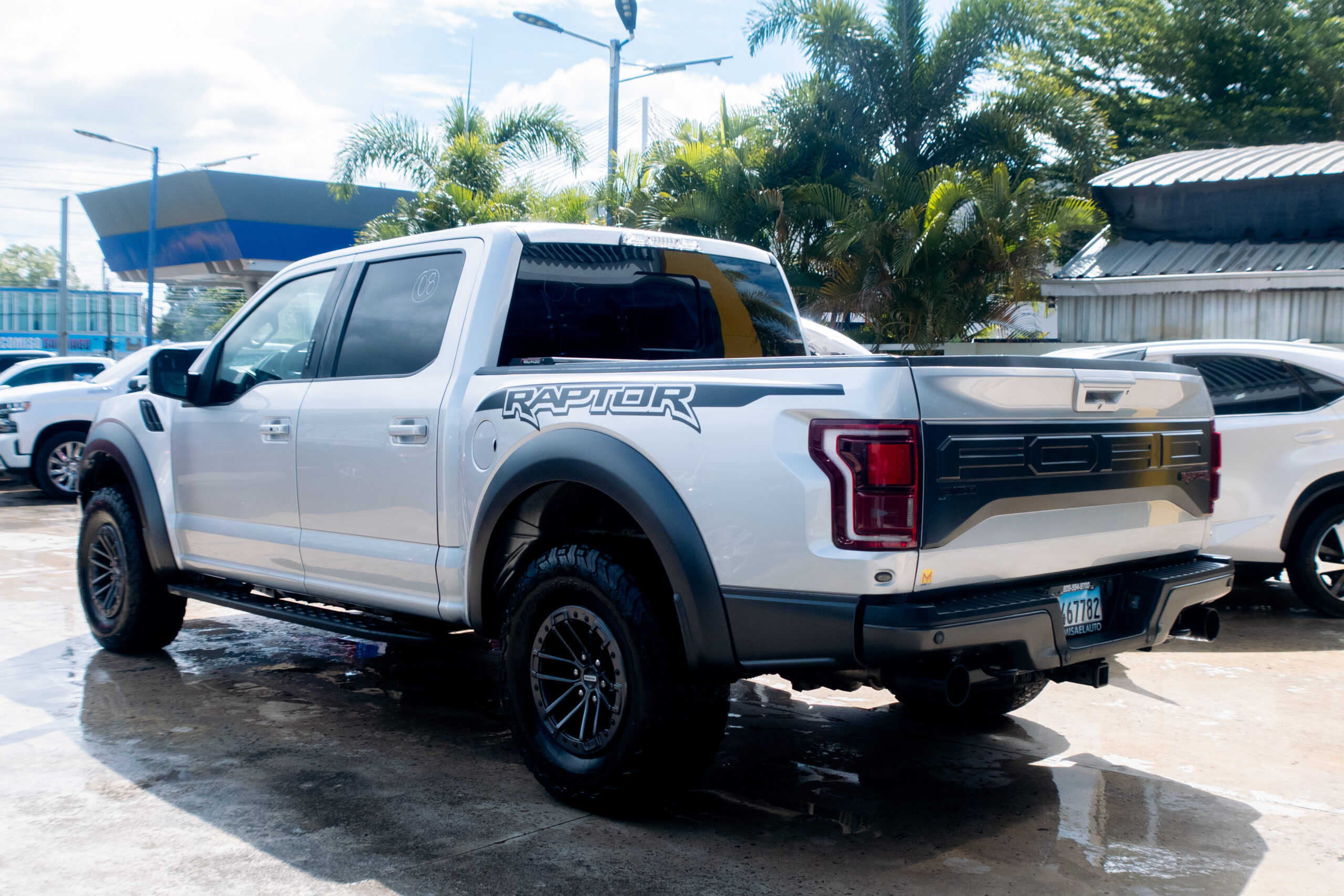 
								Ford F 150 Raptor 2017 full									