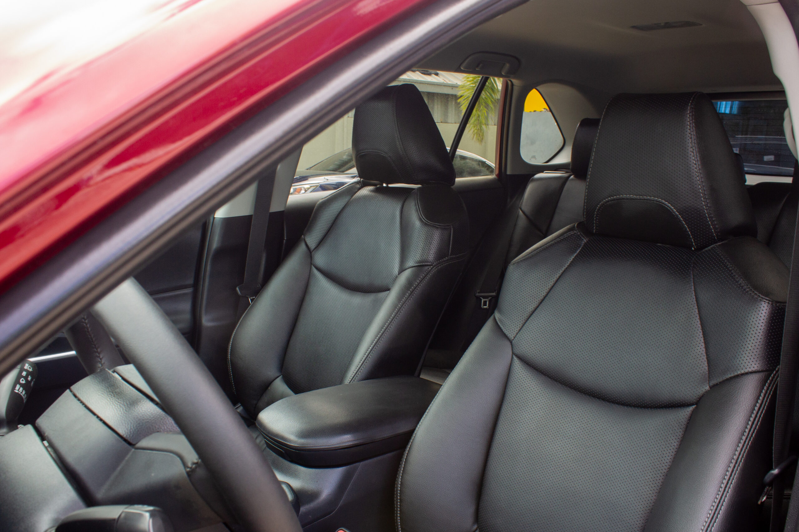 
								Toyota RAV4 Hibrid 2019 full									