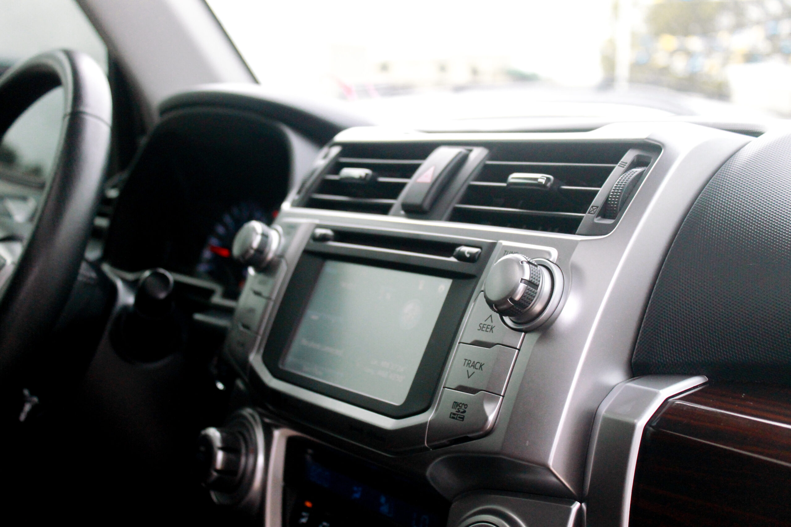 
								Toyota 4 Runner 2019 full									