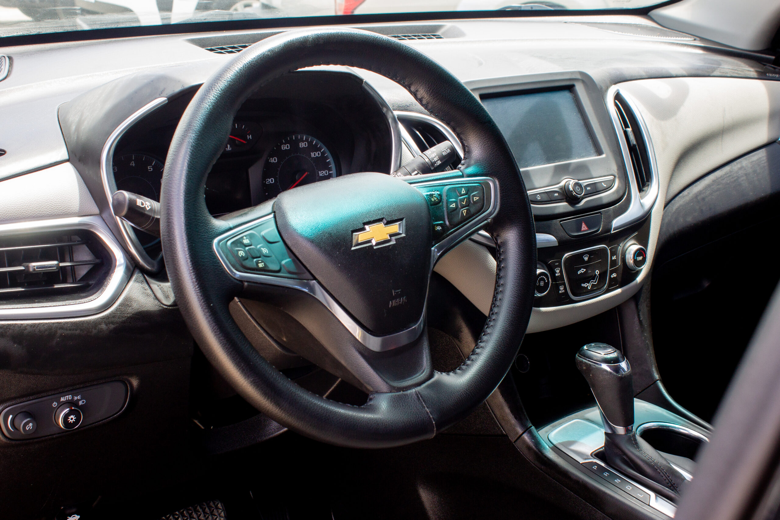 
								Chevrolet Equinox 2018 full									