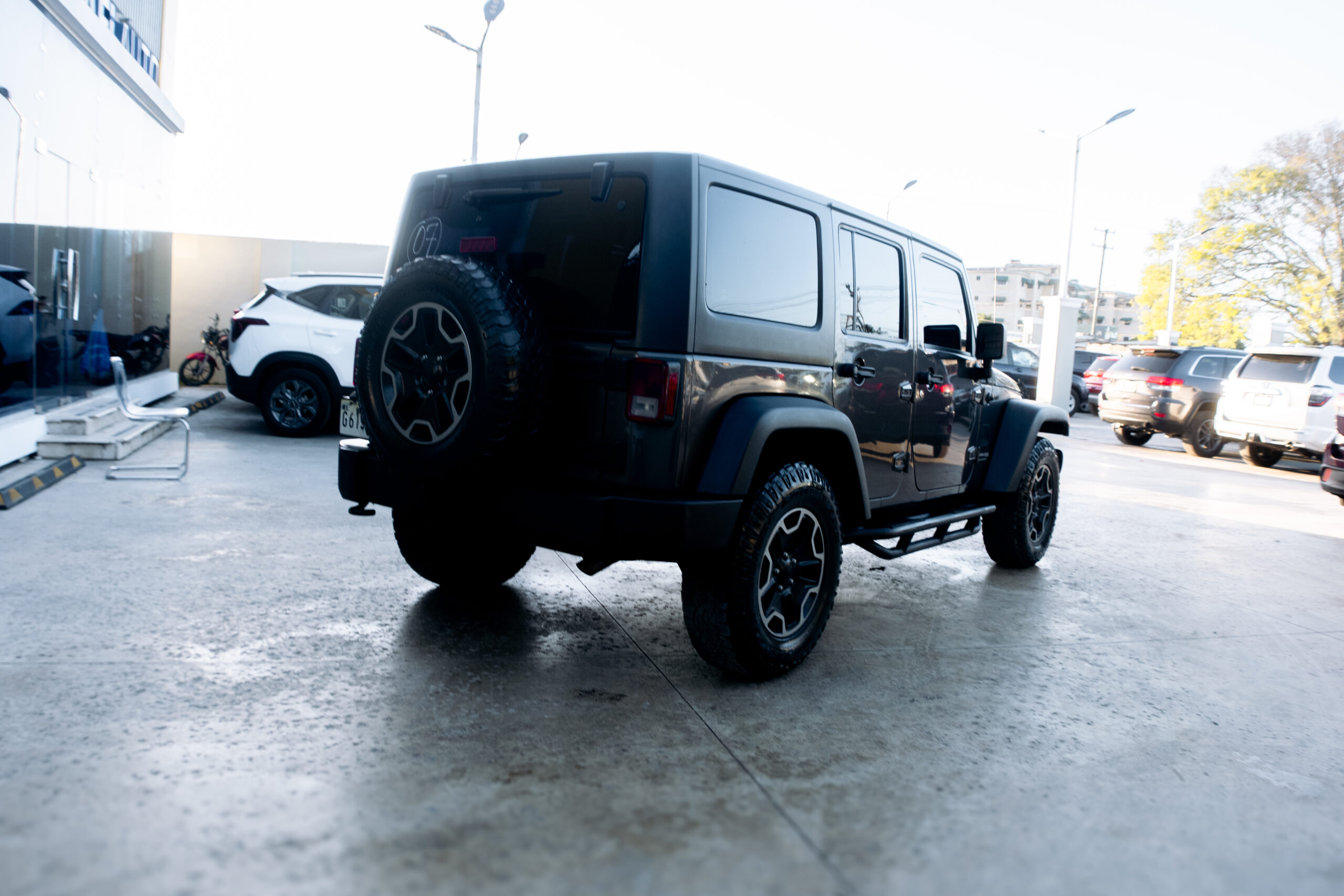 
								Jeep Wrangler Unlimited Sahara 2018 full									
