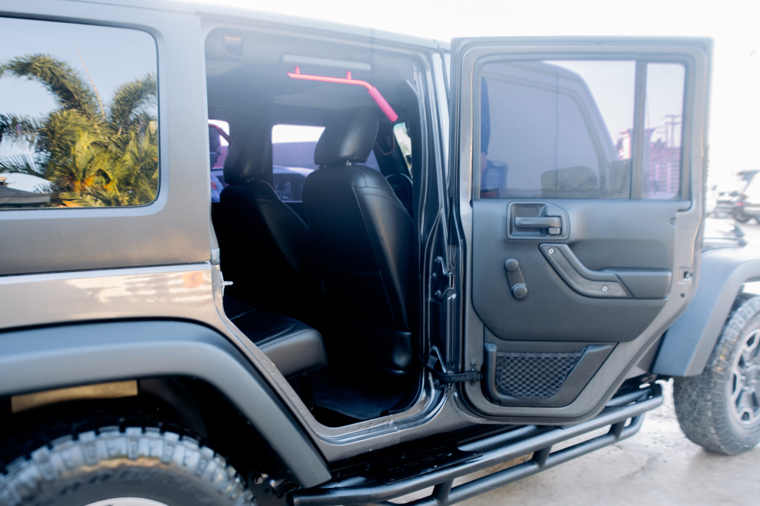 
								Jeep Wrangler Unlimited Sahara 2018 full									