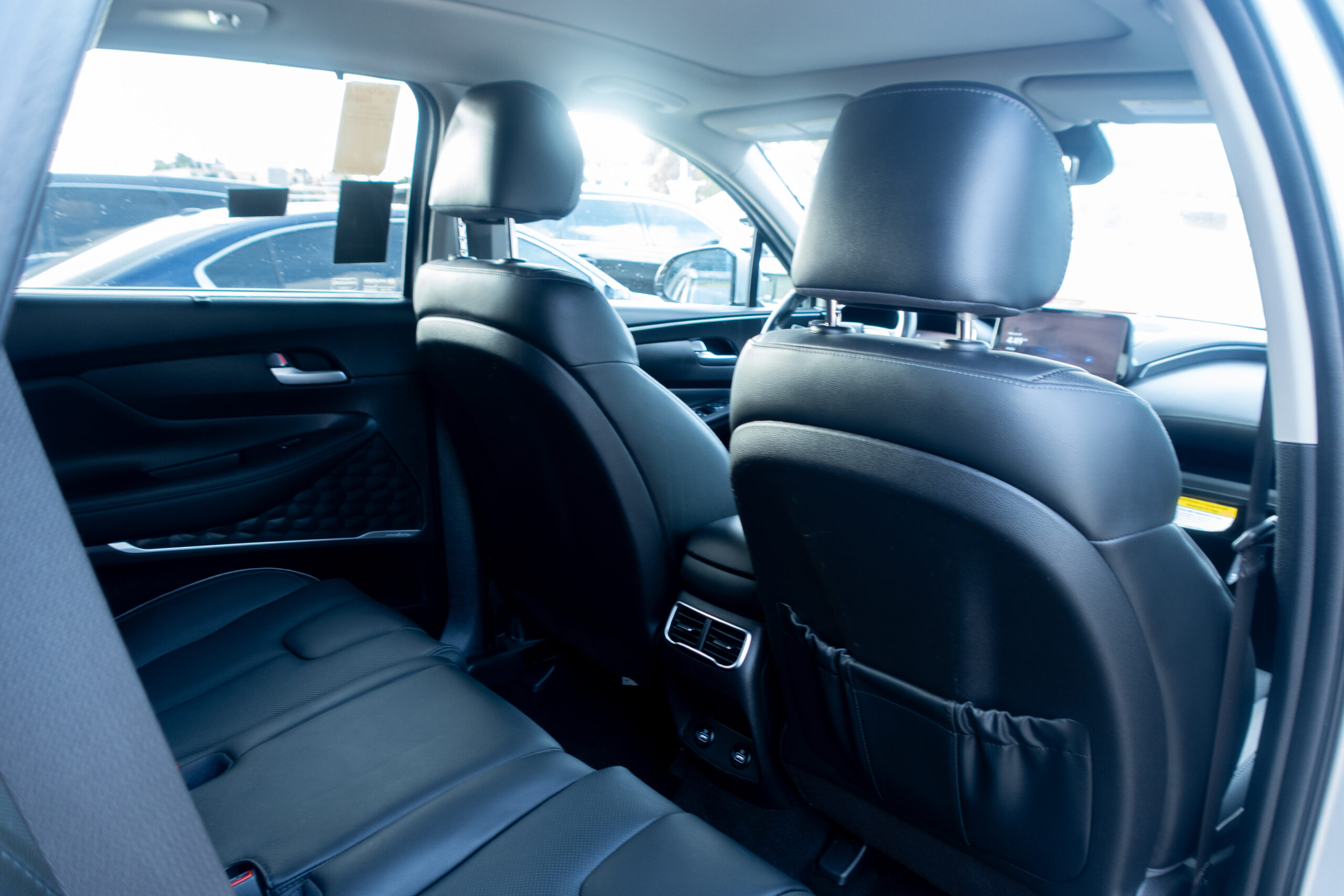 
								Hyundai Santa Fe 2022 full									