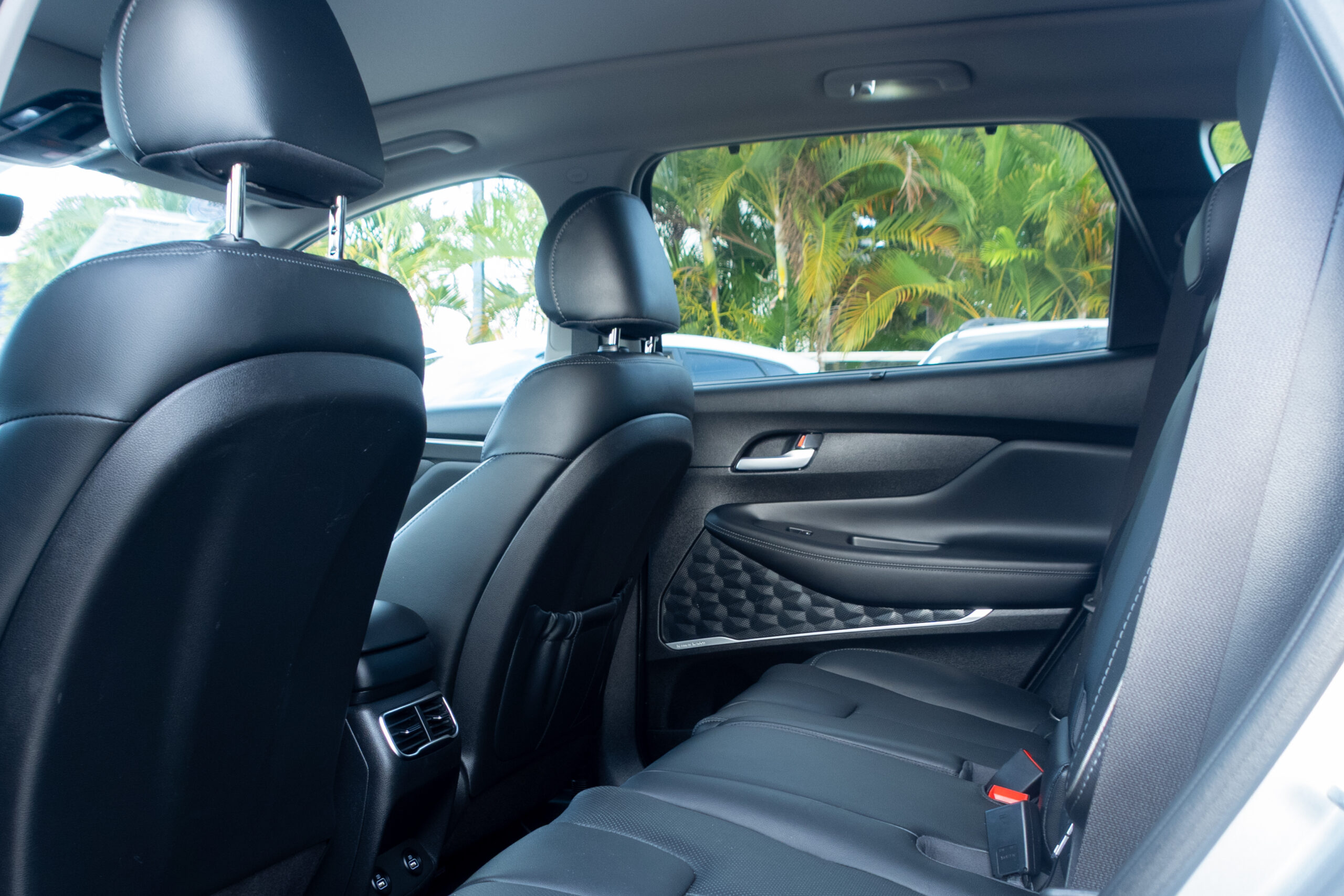 
								Hyundai Santa Fe 2022 full									