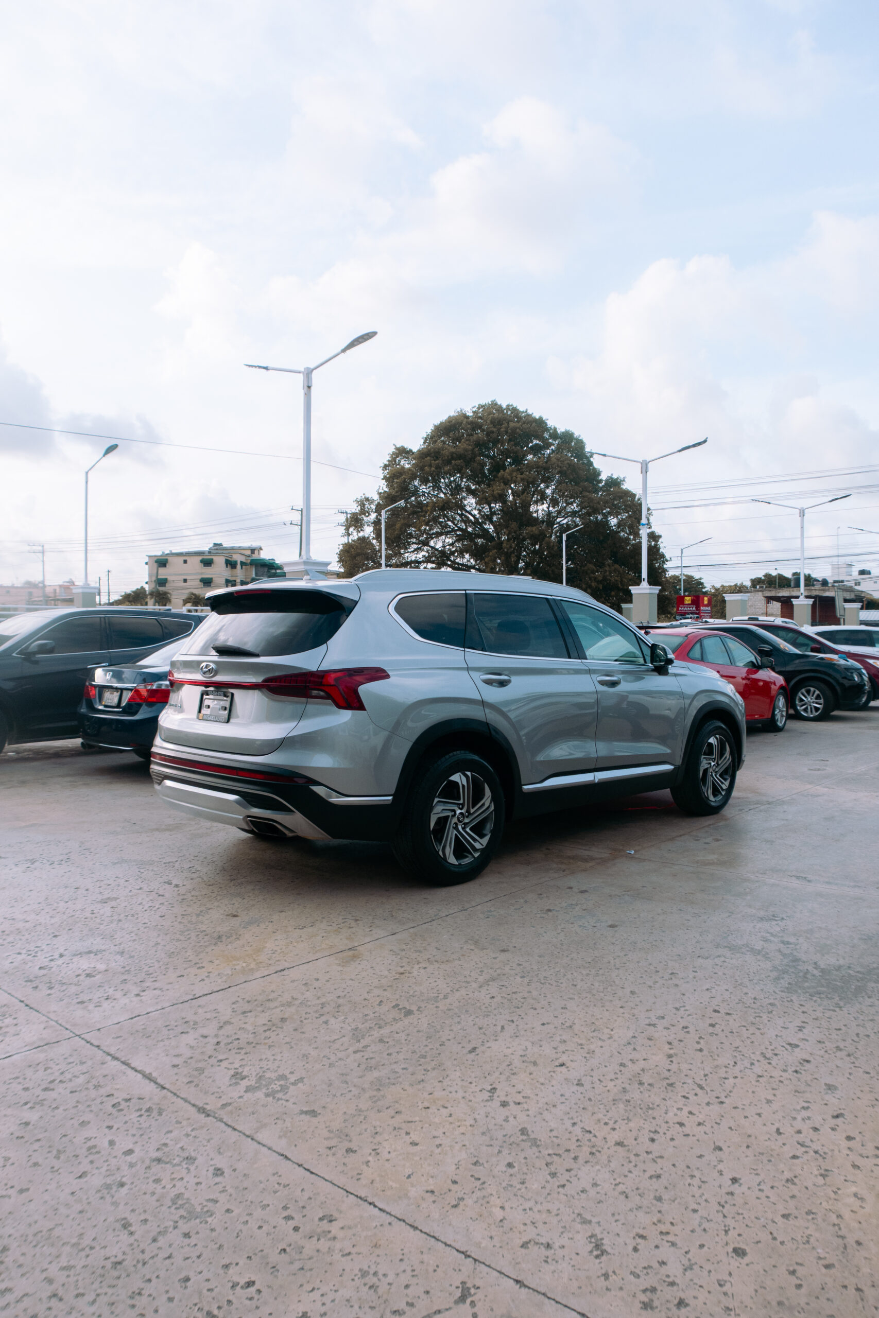 
								Hyundai Santa Fe 2022 full									