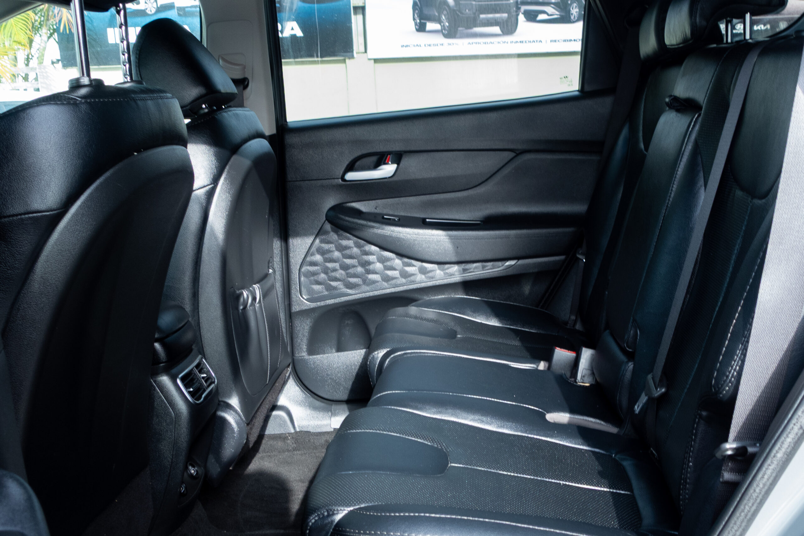 
								Hyundai Santa Fe 2021 full									