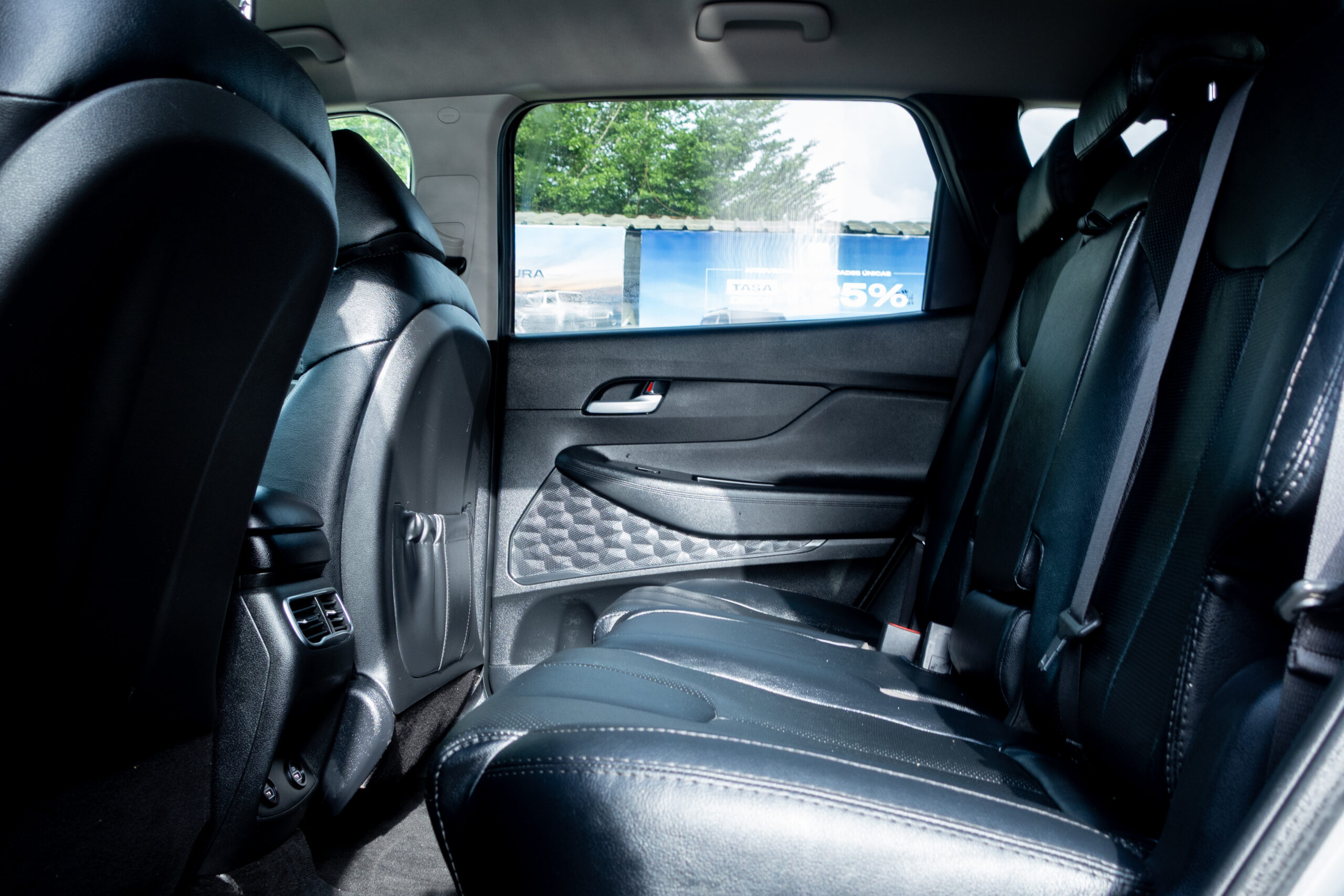 
								Hyundai Santa Fe 2021 full									