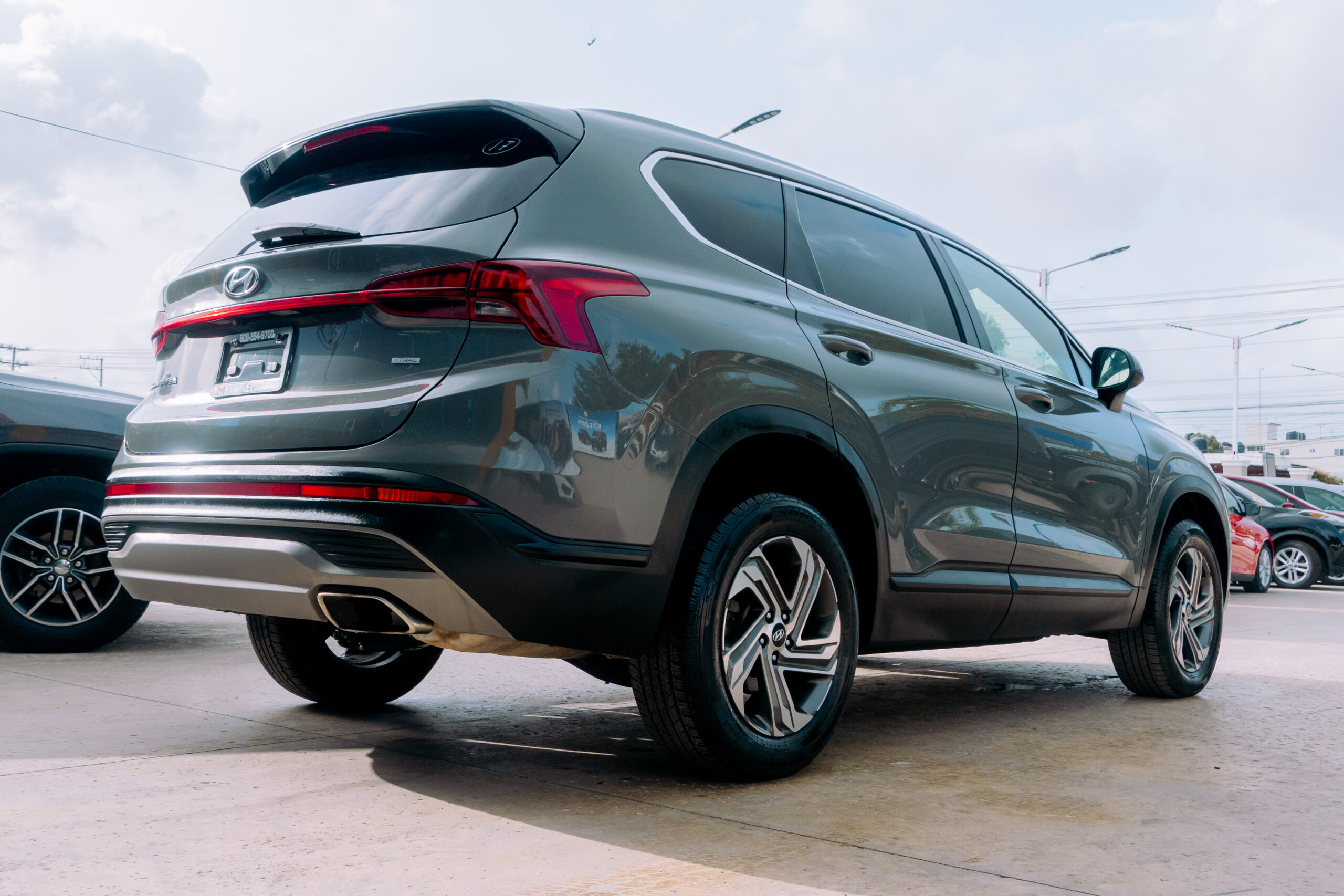 
								Hyundai Santa Fe 2021 full									