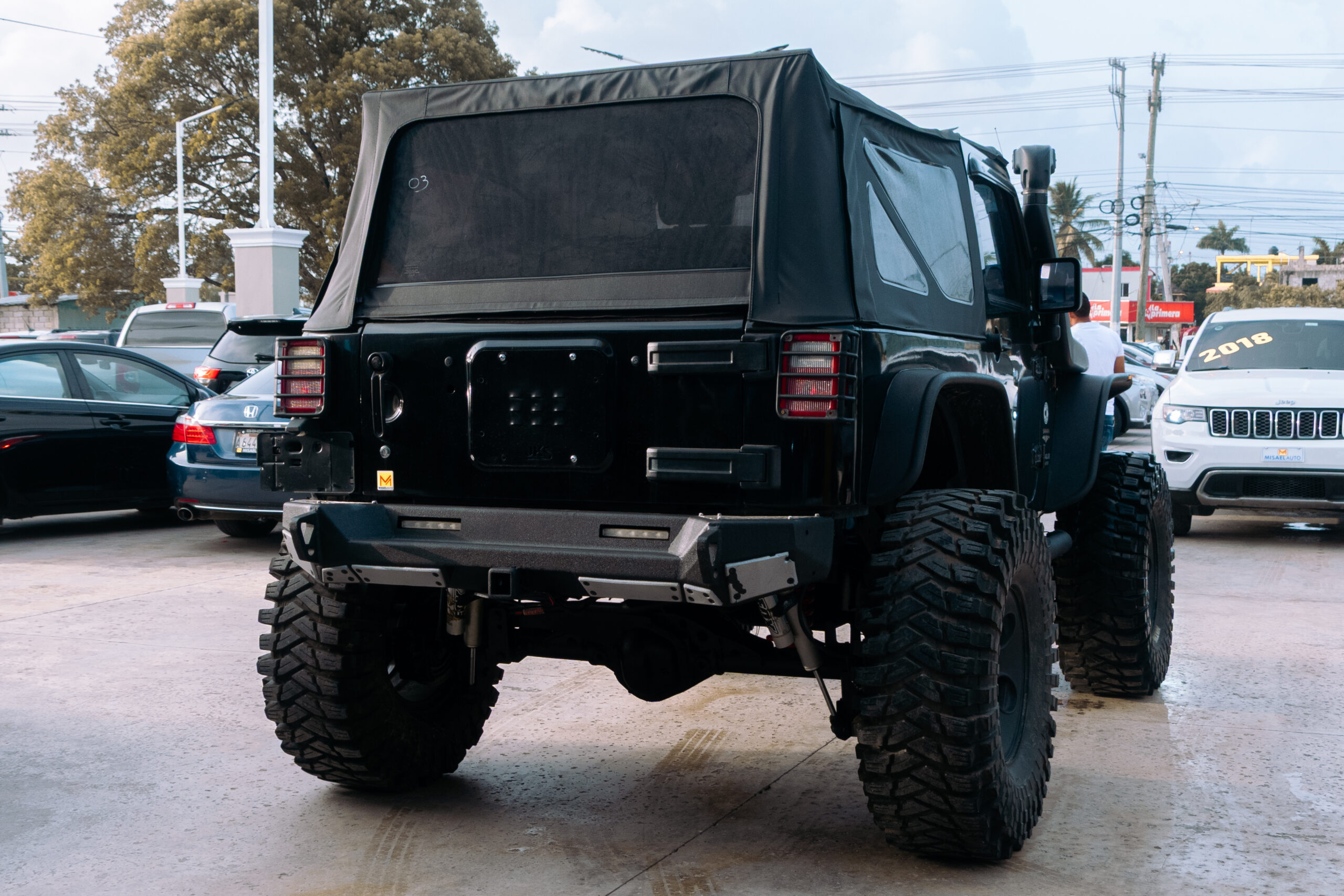 
								Jeep Wrangler Sahara Unlimited 2007 full									