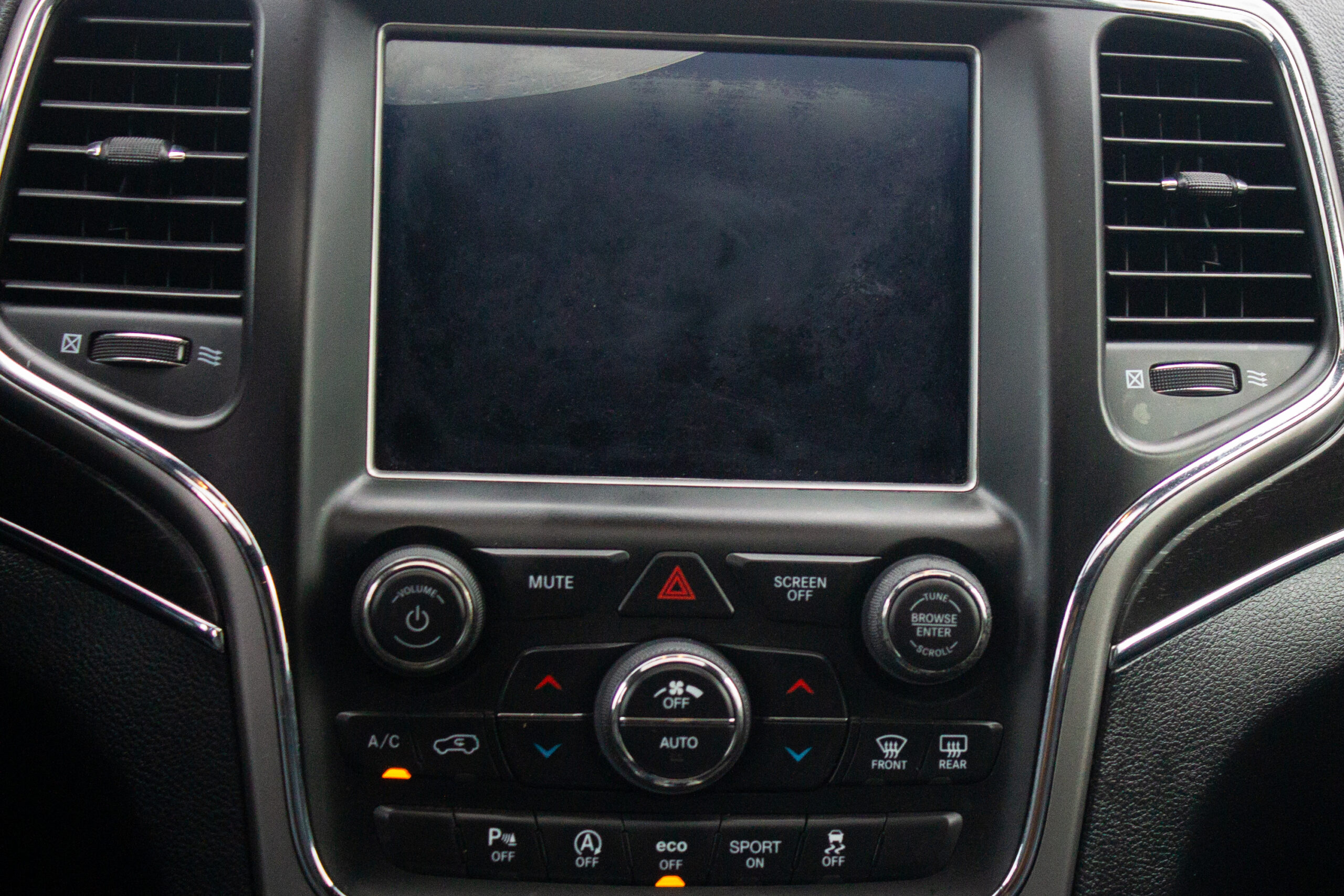 
								Jeep Grand Cherokee Limited 4×4 2018 full									